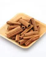 batons de cannelle etal des epices