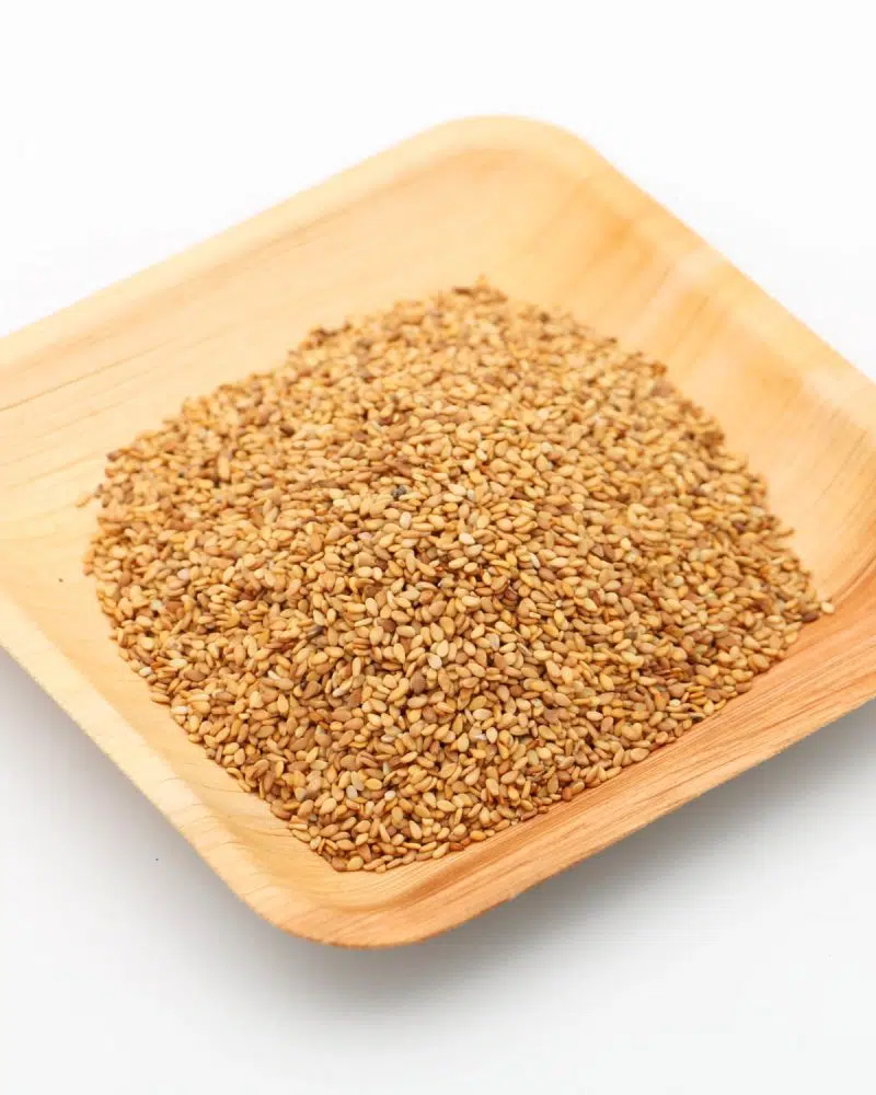graines de sesame dore etal des epices