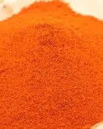 gros plan piment fort moulu