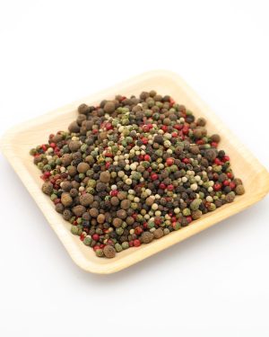 melange cinq baies etal des epices