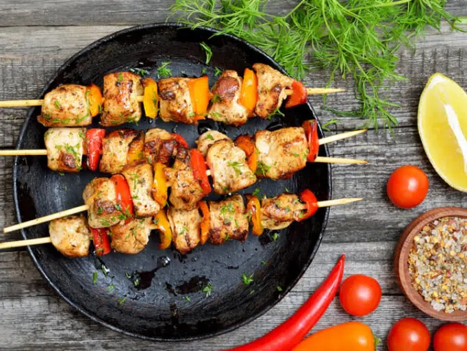 brochettes poulet aux epices kebab
