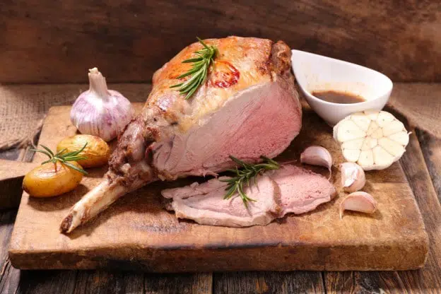 Agneau roti paprika romarin