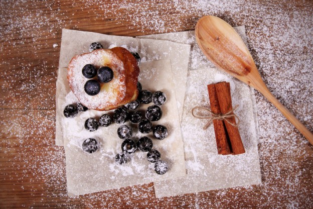 Gâteaux de fenouil et son coulis de myrtille