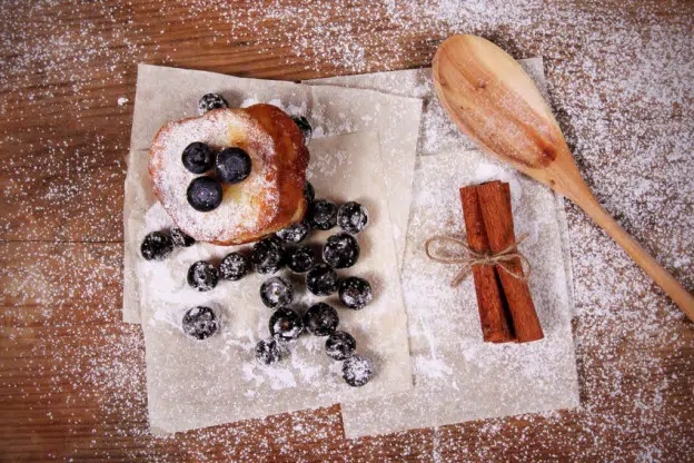Gâteaux de fenouil et son coulis de myrtille