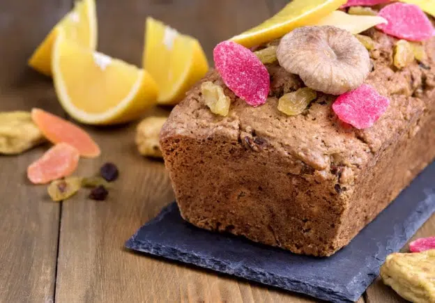 Cake épicé aux fruits secs