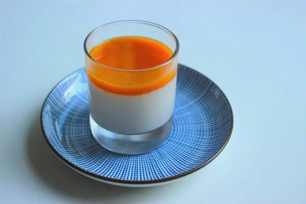 Panna Cotta au lait de Coco et fèves de Tonka