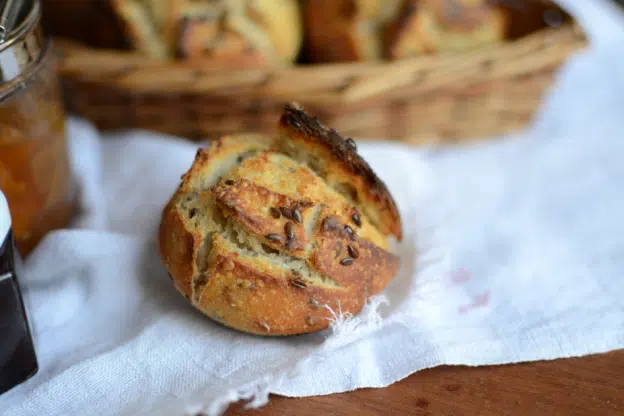 Petits pains au levain, épeautre seigle et graines de lin