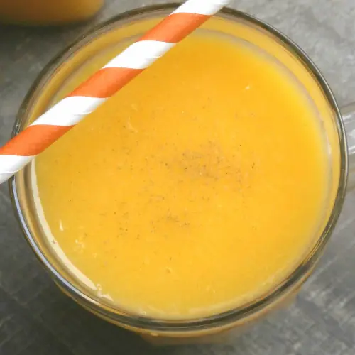 Jus de clémentines et de carottes blanches, épicé à la citronnelle