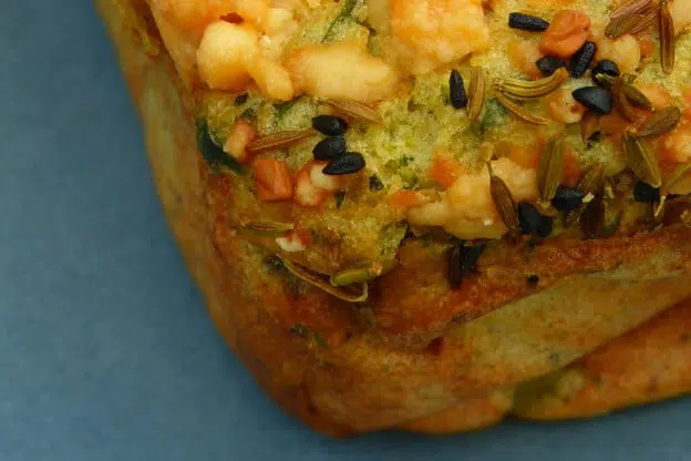 Cake moelleux à la courgette parfumé au panch phoron