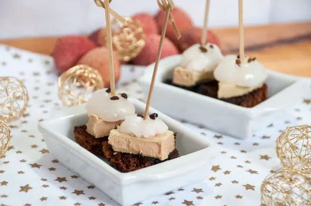 Bouchées de foie gras aux litchis et poivre timut