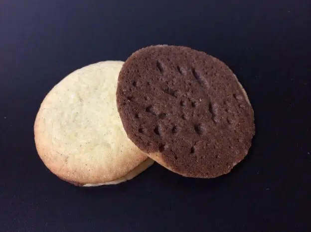 Macaron au chocolat et spéculoos