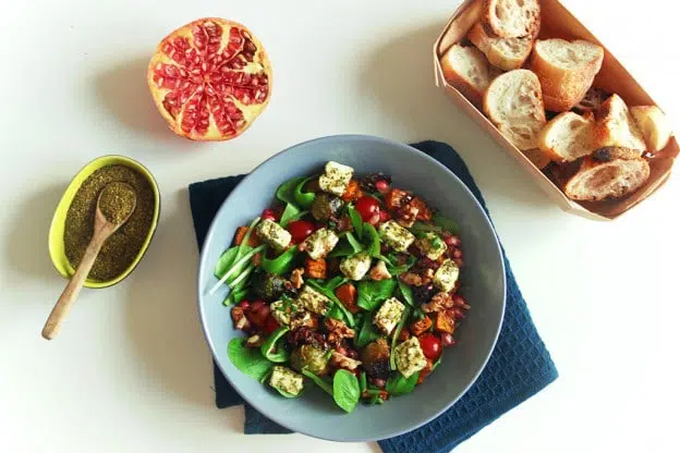 Salade d'automne à la feta marinée