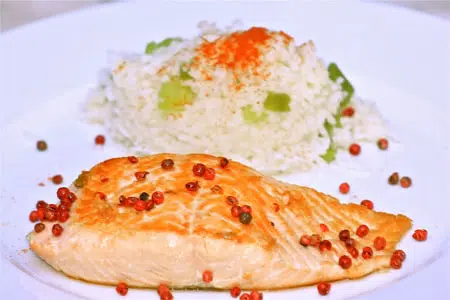 Filets de saumon aux baies roses