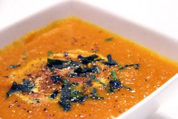 Velouté carottes-coco au miel et galanga