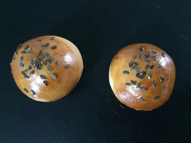 Mini pain hamburger aux graines de lin