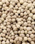 gros-plan-poivre-kampot-blanc-igp-la-plantation-etal-des-epices