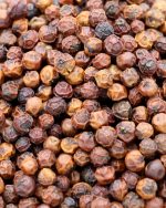 gros-plan-poivre-kampot-rouge-igp-la-plantation-etal-des-epices