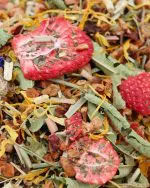 gros plan infusion tisane fraise framboise