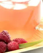 verre infusion framboise glacee