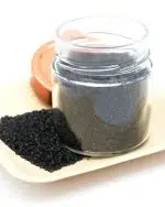 sel noir d'hawaï en pot