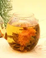 fleur de thé infusée