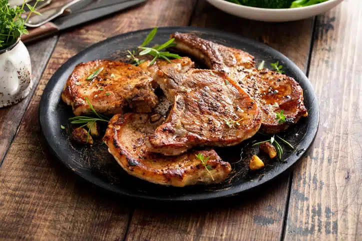 côtes de porc aux épices cajun