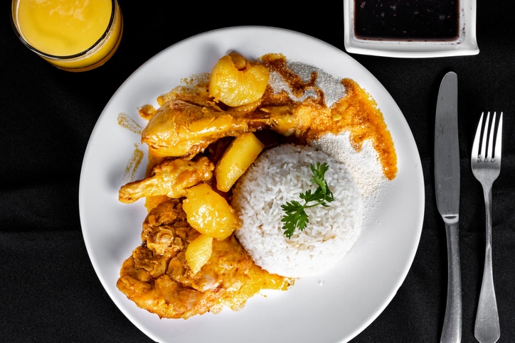recette de sauté de poulet à l'anans et ciboulette
