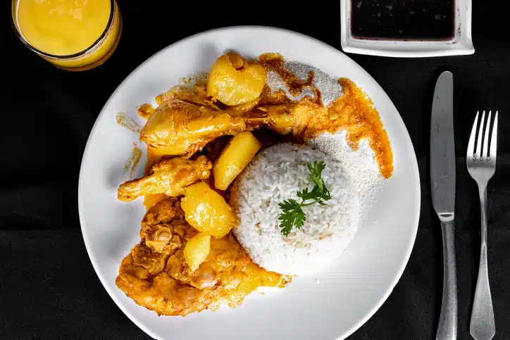 recette de sauté de poulet à l'anans et ciboulette