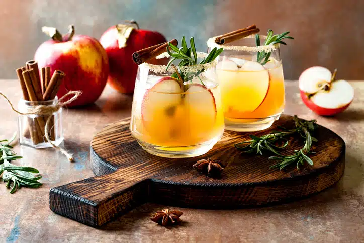 Mocktail d'hiver aux épices et au thé vert